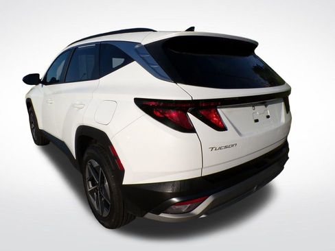Certified 2025 Hyundai Tucson SEL AWD/4WD image 4