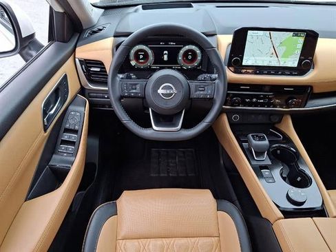 Used 2023 Nissan Rogue Platinum w/ Platinum Premium Package image 12