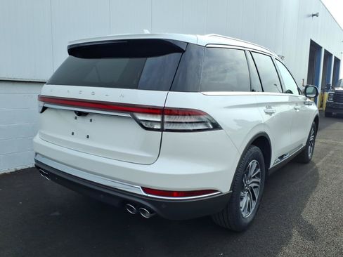 Used 2024 Lincoln Aviator AWD image 6