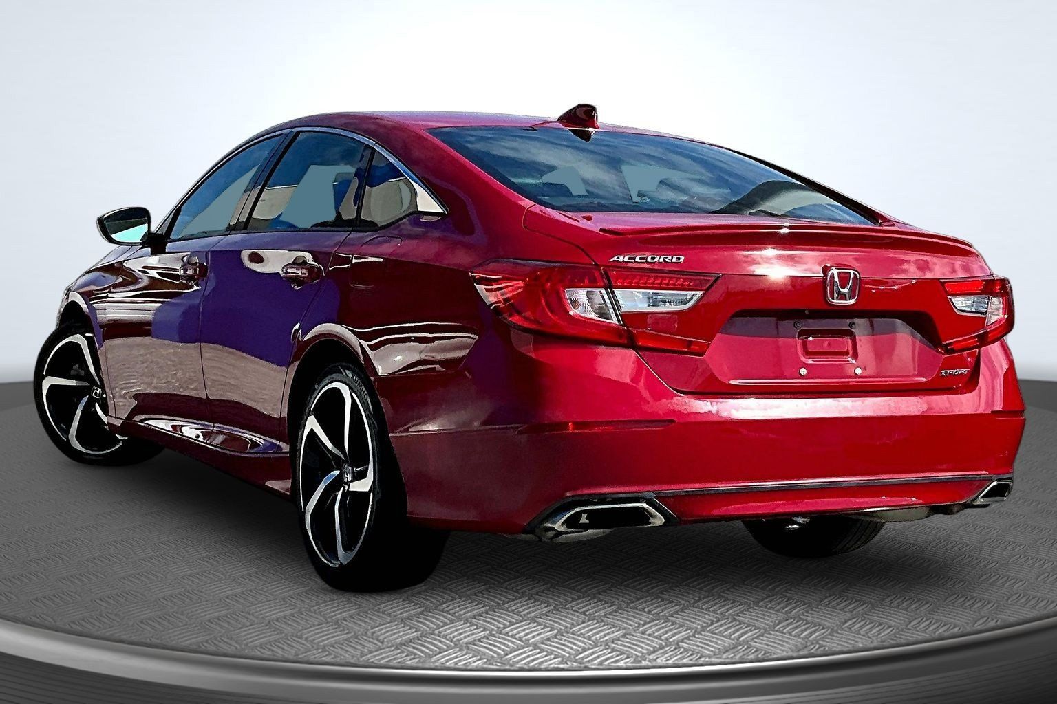 Used 2020 Honda Accord Sport image 3