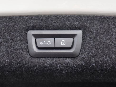 Used 2023 BMW 530i w/ Convenience Package RWD image 16