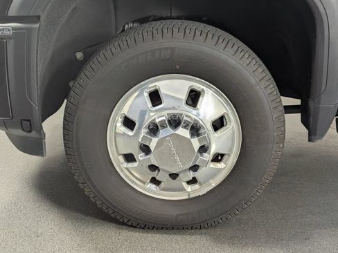 Used 2025 GMC Sierra 3500 Denali Ultimate AWD/4WD image 8