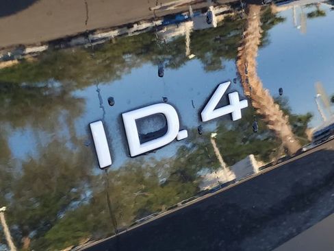 Certified 2023 Volkswagen ID.4 Pro S AWD/4WD image 6