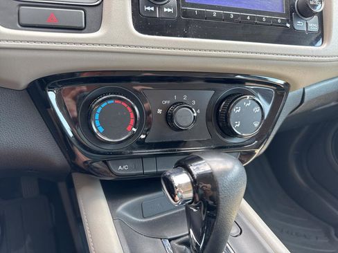 Used 2016 Honda HR-V LX image 19