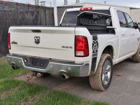 Used 2019 RAM 1500 Big Horn w/ Rambox Value Package AWD/4WD image 3