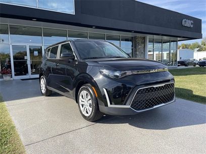 New 2025 Kia Soul LX