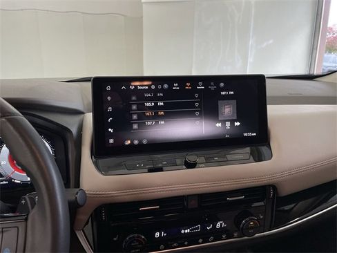 Certified 2024 Nissan Rogue SL image 26