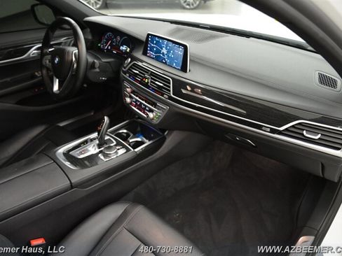 Used 2019 BMW 740i w/ M Sport Package image 17