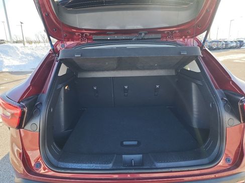 Used 2025 Chevrolet Trax LT w/ Driver Confidence Package image 7