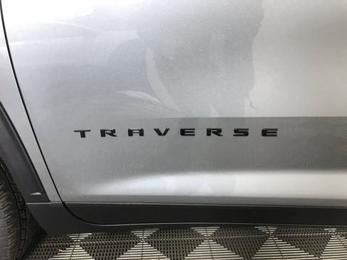 New 2026 Chevrolet Traverse LT w/ Midnight/Sport Edition image 6