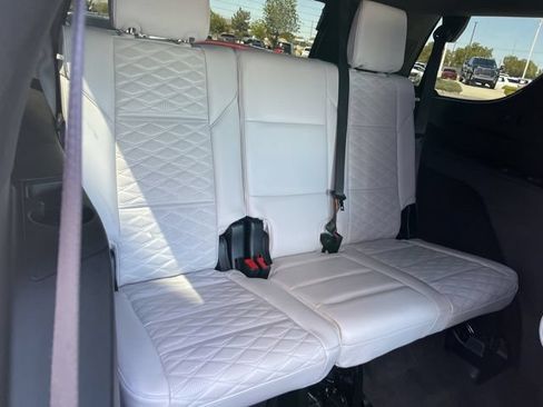 Used 2025 Cadillac Escalade V AWD/4WD image 9