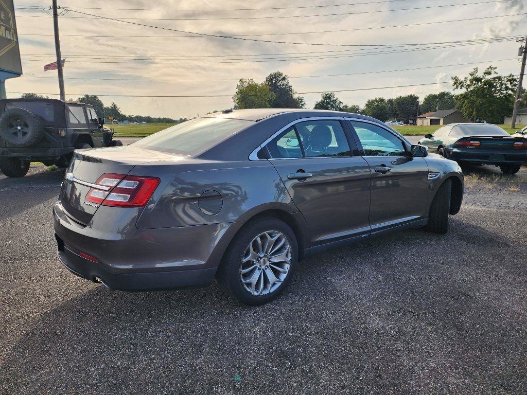 Used 2015 Ford Taurus Limited FWD image 4