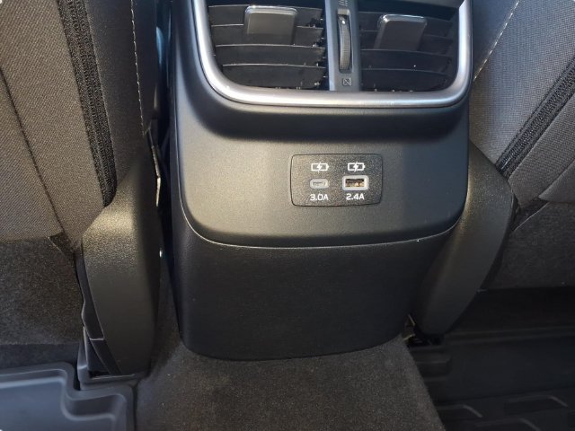 Used 2025 Subaru Outback Premium AWD/4WD image 16