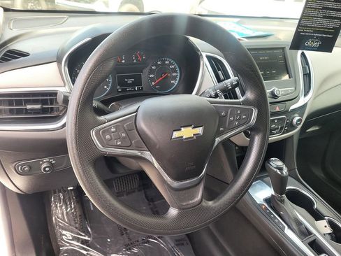 Used 2019 Chevrolet Equinox LS FWD image 9