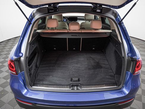 Used 2022 Mercedes-Benz GLC 300 image 5