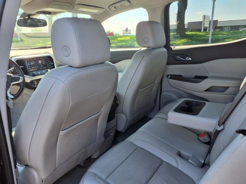 Certified 2023 GMC Acadia SLT image 27