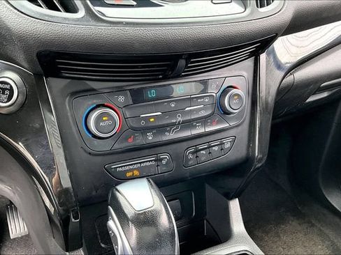 Used 2018 Ford Escape Titanium AWD/4WD image 23