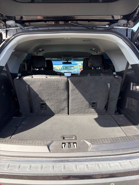 Used 2023 Ford Explorer XLT w/ Equipment Group 202A RWD image 14