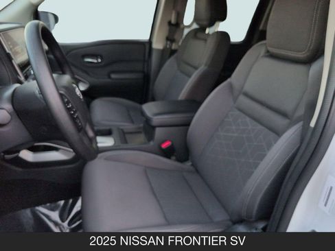 Certified 2025 Nissan Frontier SV RWD image 14