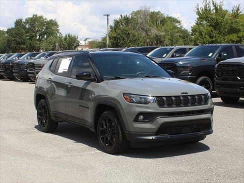 Certified 2023 Jeep Compass Latitude AWD/4WD image 2