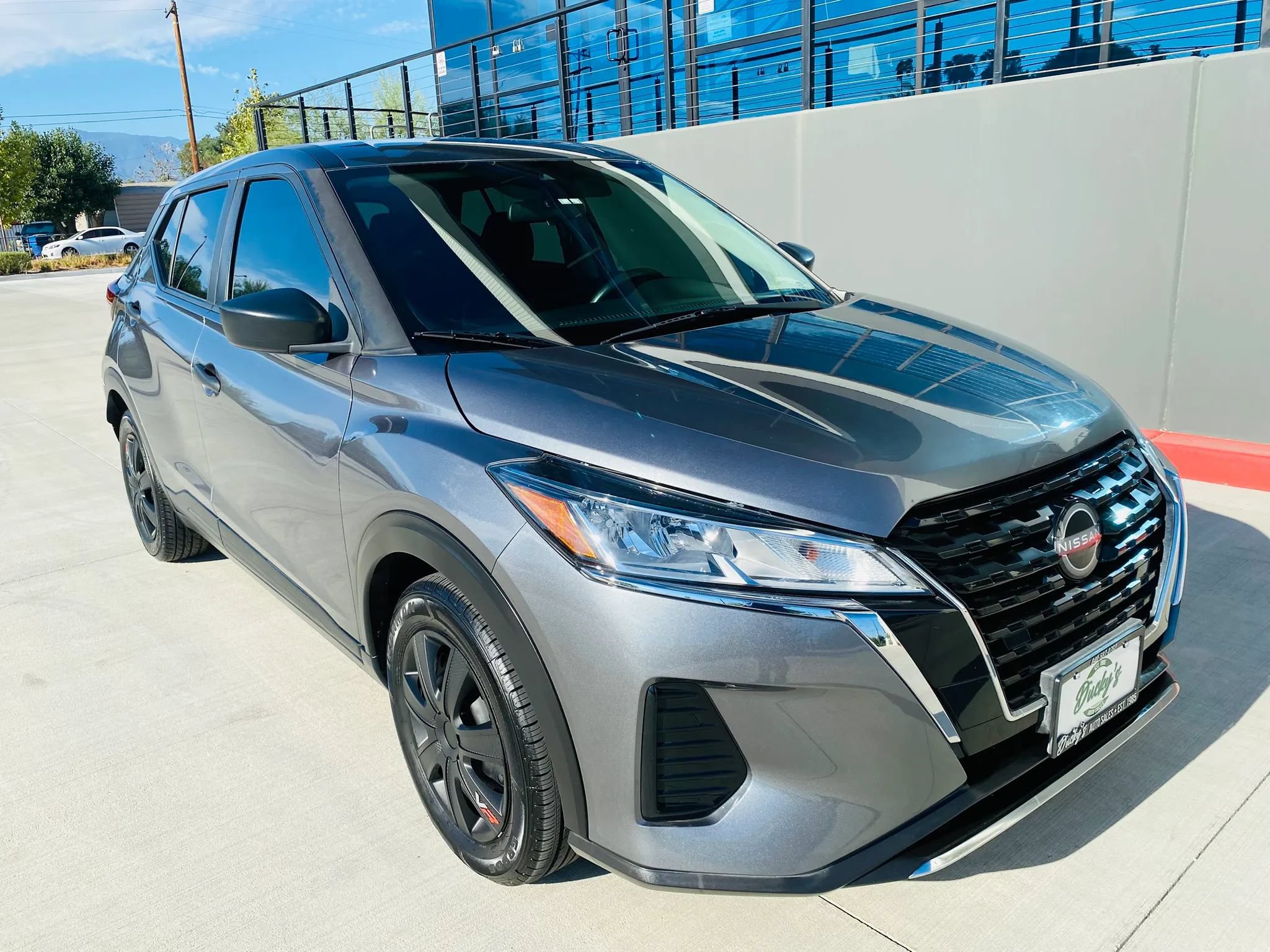 Used 2023 Nissan Kicks S FWD image 9