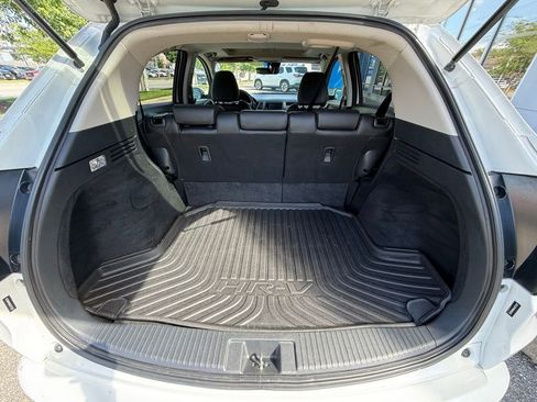 Used 2020 Honda HR-V Touring image 32