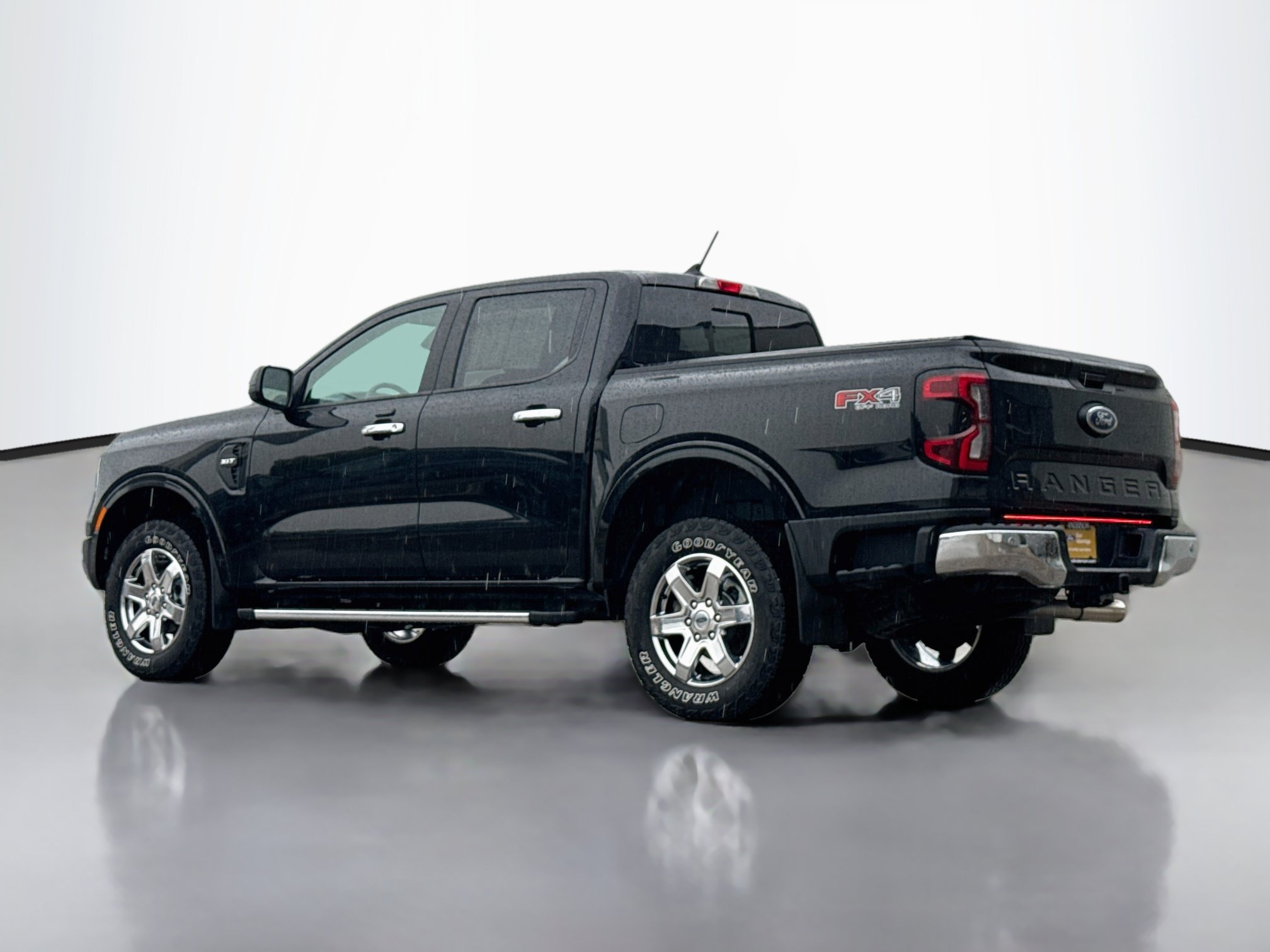 Certified 2024 Ford Ranger XLT w/ FX4 Off-Road Package AWD/4WD image 5
