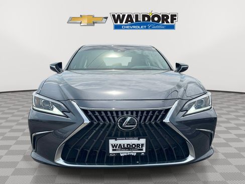 Used 2024 Lexus ES 350 w/ Premium Package FWD image 2