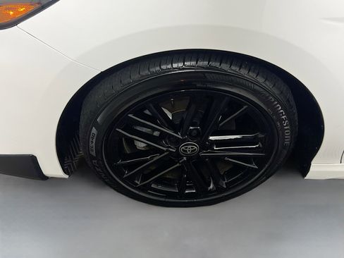 Used 2025 Toyota Camry SE image 13