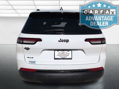 Used 2024 Jeep Grand Cherokee L Altitude image 33