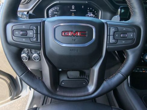 Used 2025 GMC Sierra 1500 AT4 w/ AT4 Premium Package AWD/4WD image 17