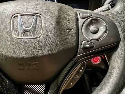 Used 2021 Honda HR-V EX image 32