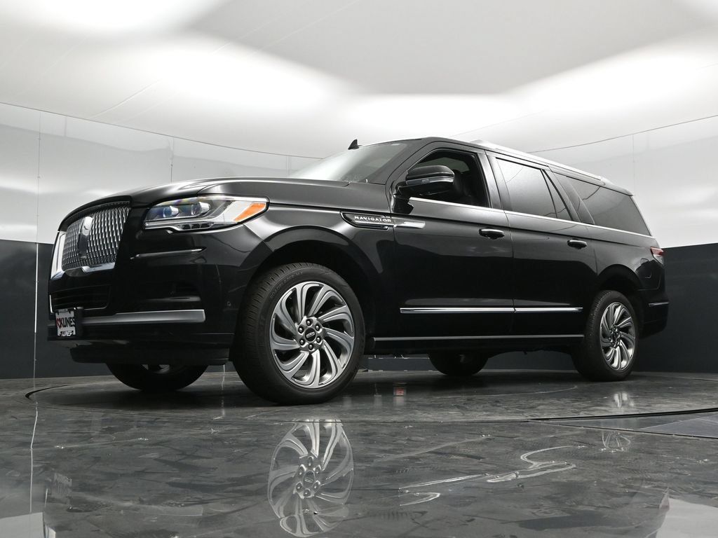 Used 2022 Lincoln Navigator L Reserve AWD/4WD image 64