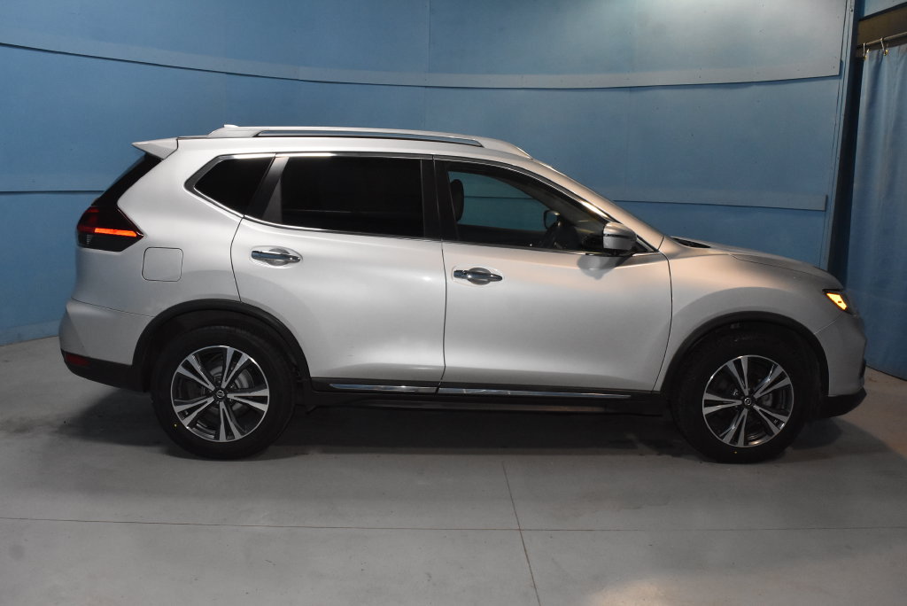 Used 2018 Nissan Rogue SL FWD image 24