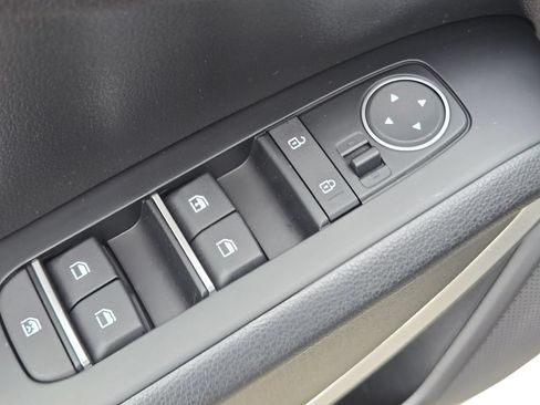 Certified 2024 Kia Soul S FWD image 16