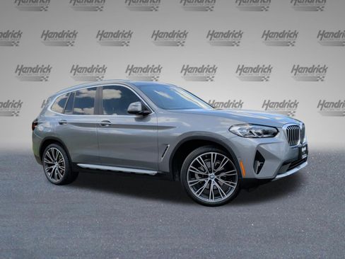 Used 2024 BMW X3 xDrive30i w/ Premium Package w/ZPA AWD/4WD image 2