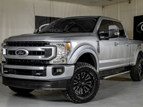 Used 2021 Ford F250 XLT w/ XLT Premium Package image 4