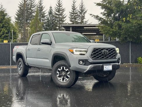 Used 2021 Toyota Tacoma TRD Off-Road w/ Technology Package AWD/4WD image 23