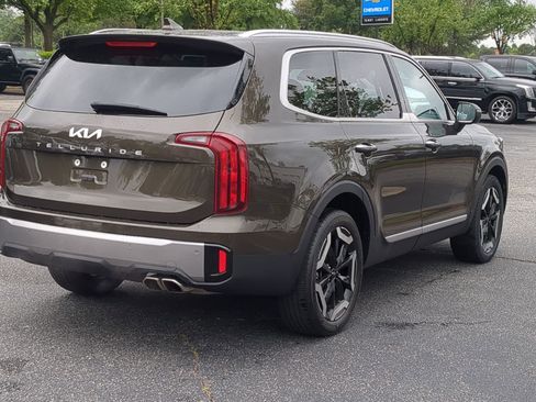Used 2025 Kia Telluride S FWD image 10