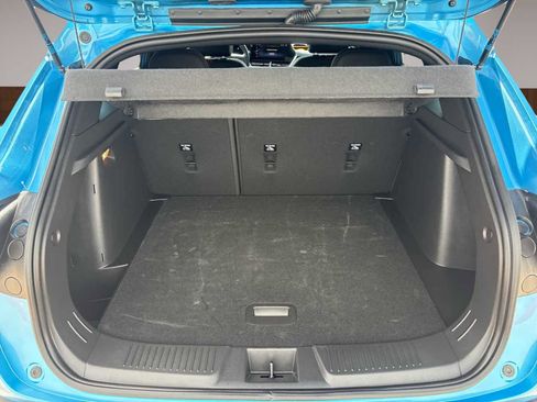 Used 2025 Chevrolet Trax RS w/ Sunroof Package FWD image 18