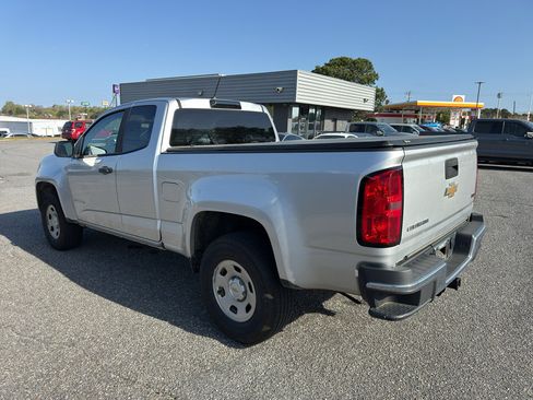 Used 2018 Chevrolet Colorado W/T image 5