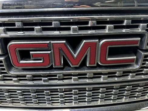 Used 2018 GMC Sierra 1500 Denali w/ Denali Ultimate Package image 15