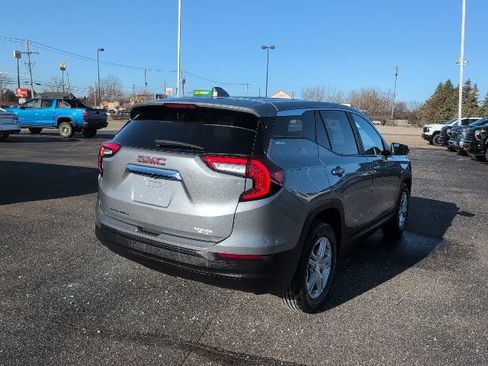 Used 2023 GMC Terrain SLE w/ LPO, Floor Liner Package image 6