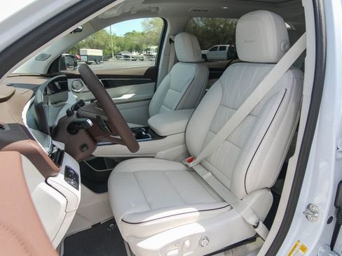 New 2026 Buick Enclave Avenir w/ Super Cruise Package AWD/4WD image 15