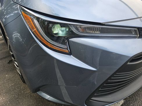 Used 2025 Toyota Corolla LE w/ Convenience Package FWD image 13