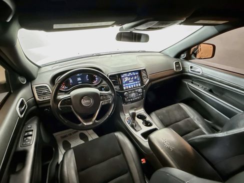 Used 2021 Jeep Grand Cherokee Laredo X AWD/4WD image 22