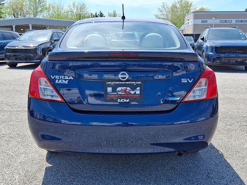 Used 2014 Nissan Versa SV FWD image 7