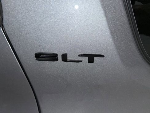 Used 2023 GMC Acadia SLT w/ Elevation Edition AWD/4WD image 38
