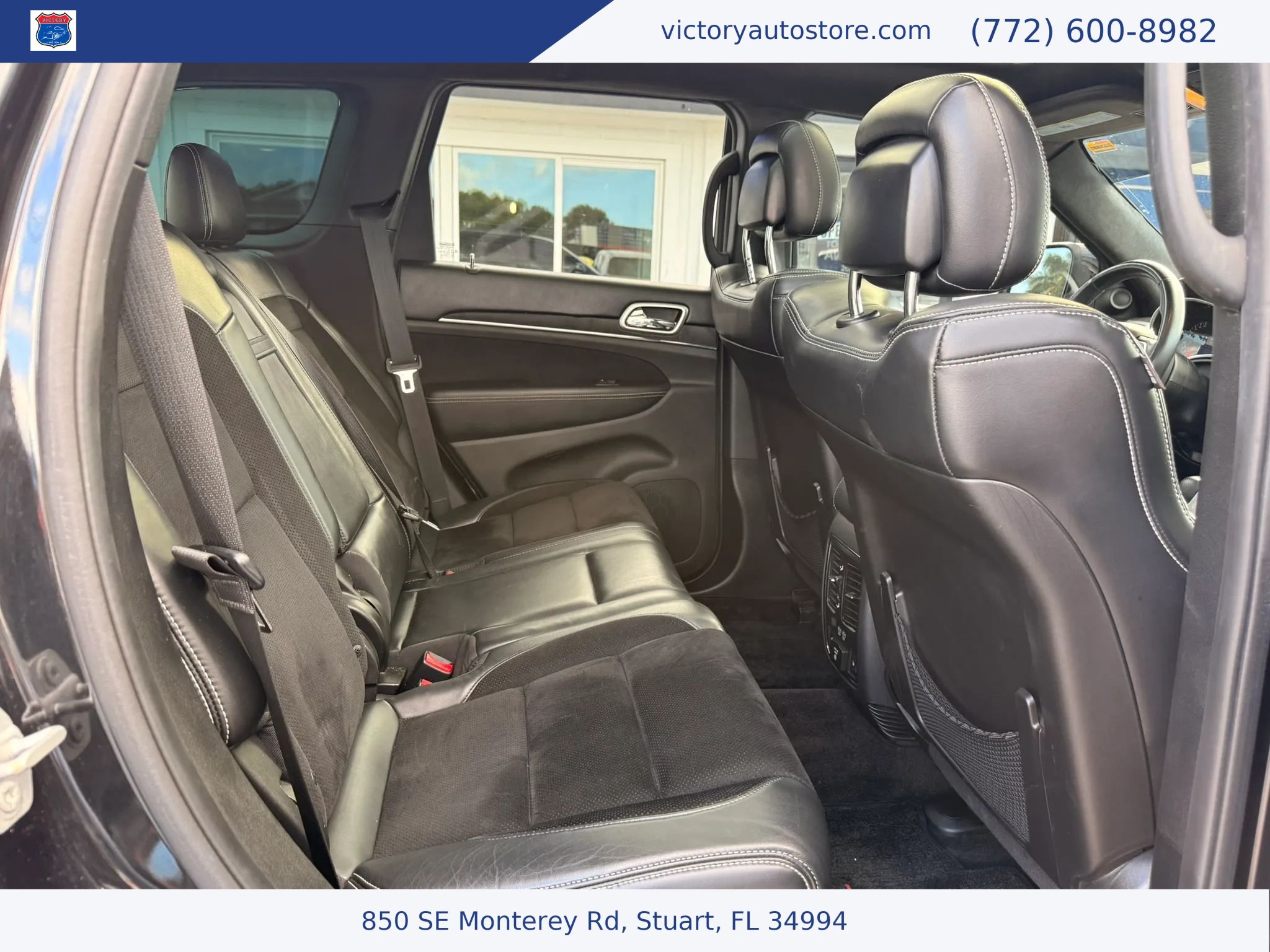 Used 2016 Jeep Grand Cherokee SRT AWD/4WD image 8
