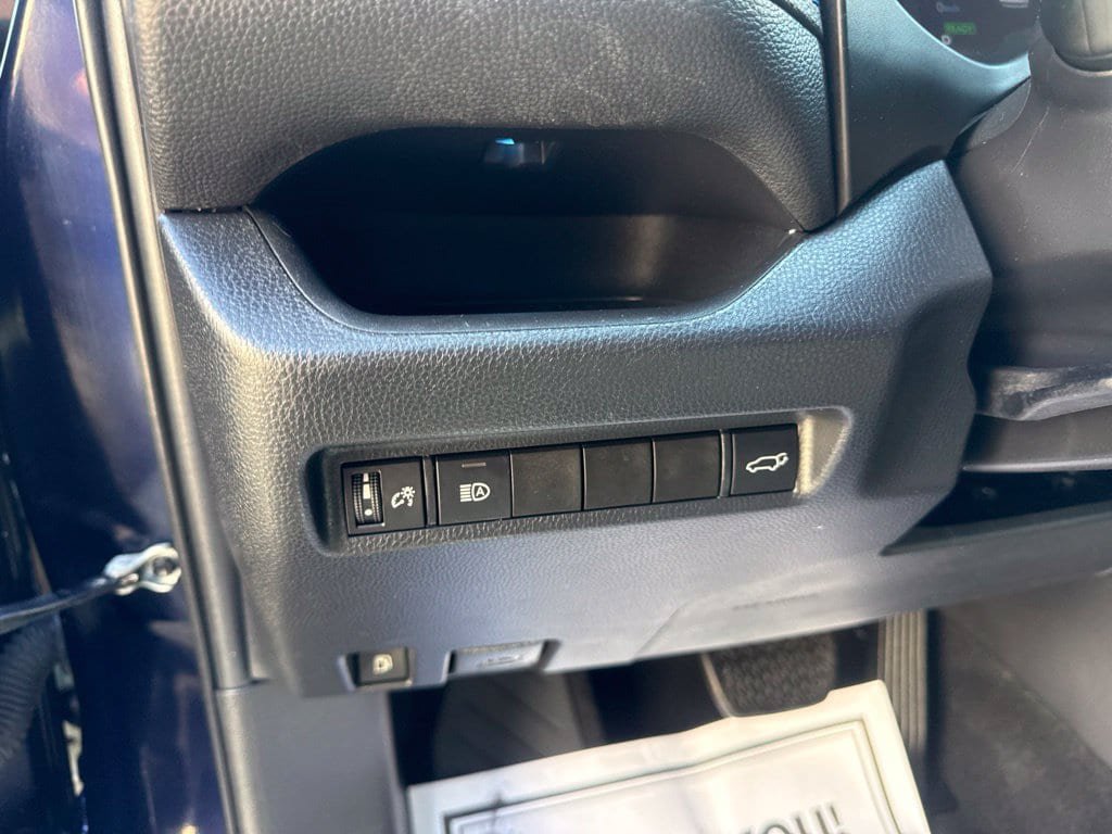 Used 2020 Toyota RAV4 XSE AWD/4WD image 14